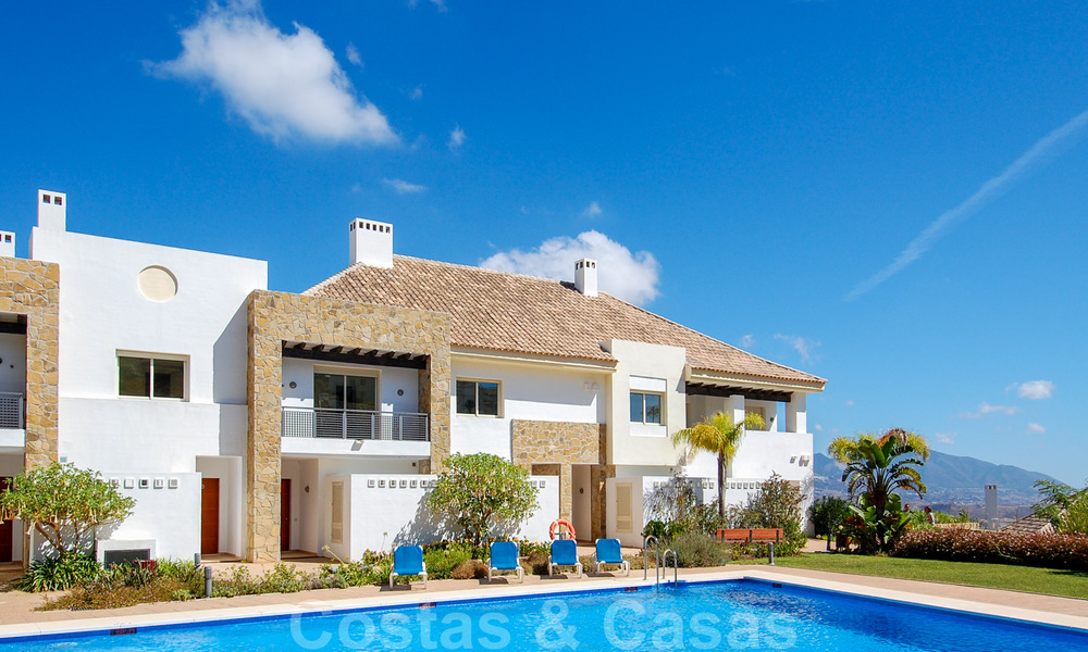 Houses for sale on Golf resort in Mijas at the Costa del Sol 30535