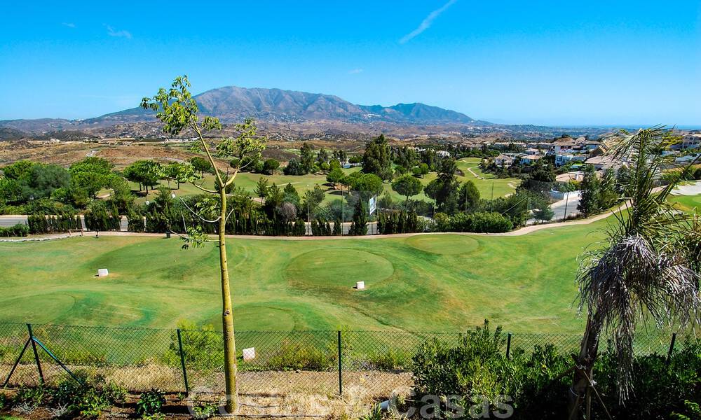 Houses for sale on Golf resort in Mijas at the Costa del Sol 30541