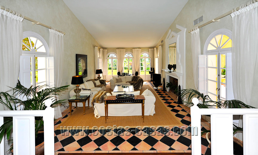 Classical chateau styled mansion villa for sale in Nueva Andalucía, Marbella 22670