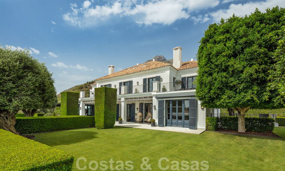 Contemporary, Large Provencal-Style Mansion for Sale in a Gated community on the Golden Mile in Marbella 36554
