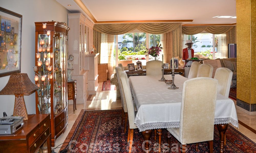 For Sale in Puerto Banus, Marbella: Luxury Beachfront Penthouse Apartment with 5 bedrooms 22488