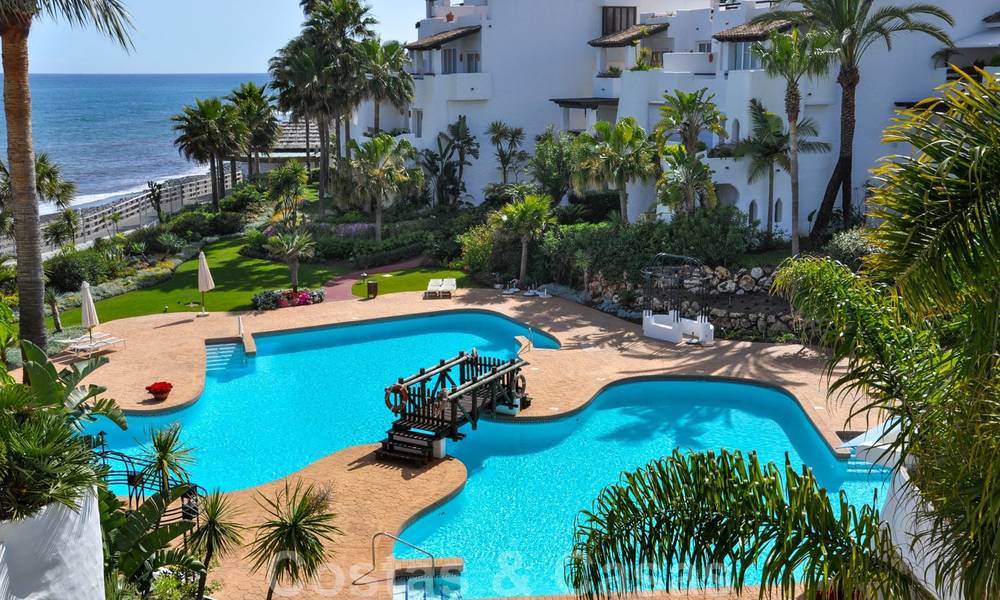 For Sale in Puerto Banus, Marbella: Luxury Beachfront Penthouse Apartment with 5 bedrooms 22494