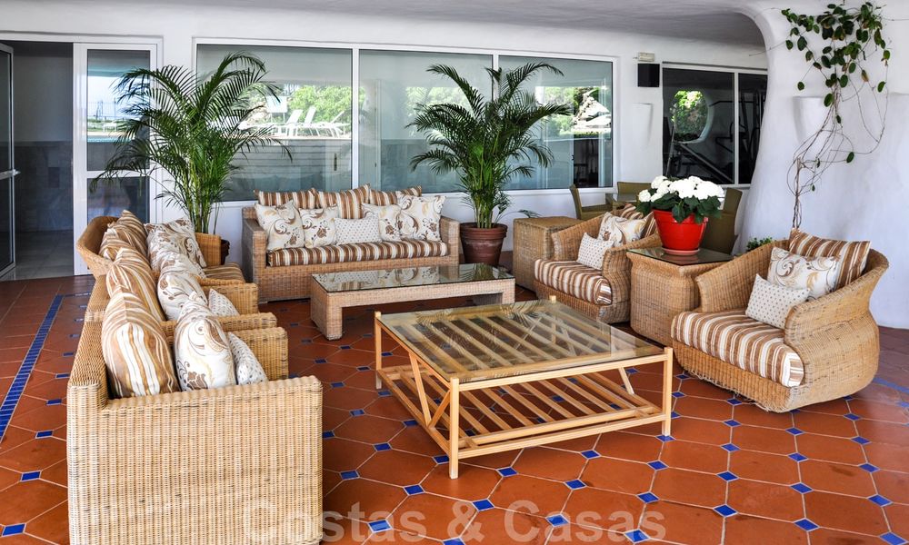 For Sale in Puerto Banus, Marbella: Luxury Beachfront Penthouse Apartment with 5 bedrooms 22498