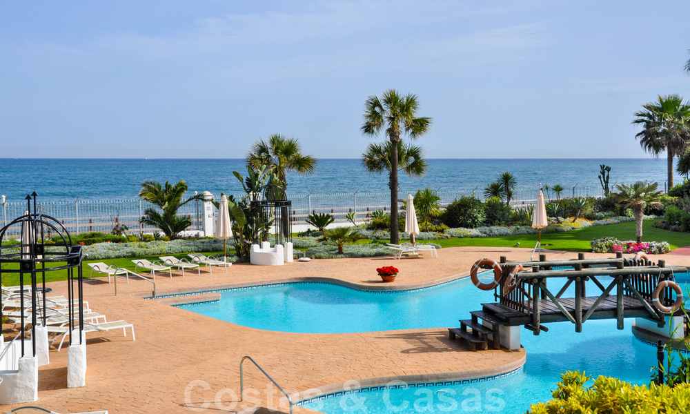 For Sale in Puerto Banus, Marbella: Luxury Beachfront Penthouse Apartment with 5 bedrooms 22502