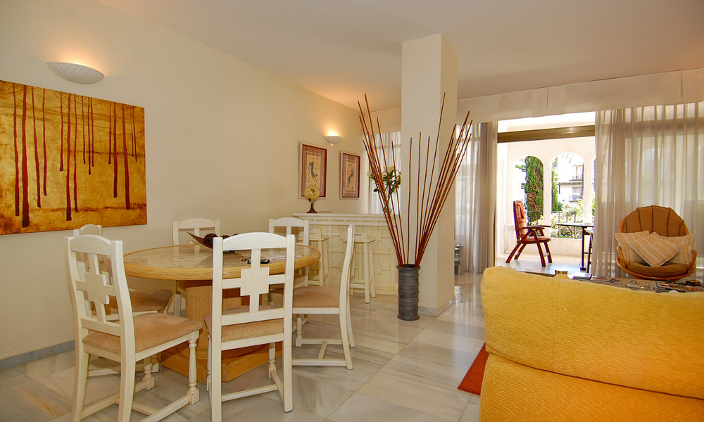 For Sale in Puerto Banús, Marbella: Beachside Apartment Nearby Marina 29838