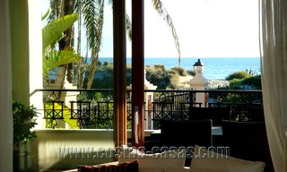 Opportunity! Urgent sale! Exclusive First-Line beach apartment for sale in Marbella 8418 