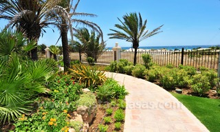 Opportunity! Urgent sale! Exclusive First-Line beach apartment for sale in Marbella 8412 
