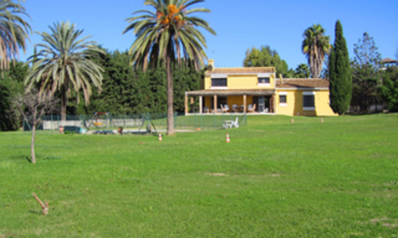 Villa, finca for sale, Estepona - Costa del Sol 0