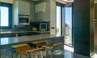 Move in ready! Modern villa for sale with stunning open sea views just east of Marbella centre 32723 