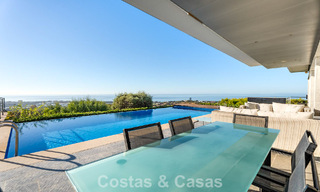 Move in ready! Modern villa for sale with stunning open sea views just east of Marbella centre 787820 