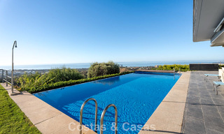 Move in ready! Modern villa for sale with stunning open sea views just east of Marbella centre 787821 
