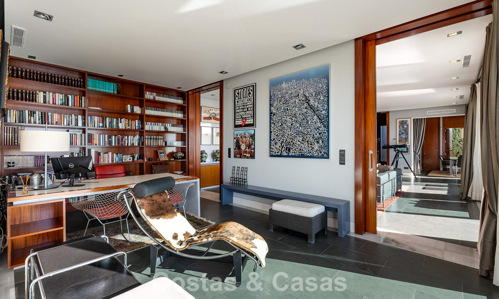 Move in ready! Modern villa for sale with stunning open sea views just east of Marbella centre 787829