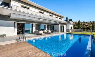 Move in ready! Modern villa for sale with stunning open sea views just east of Marbella centre 787850 