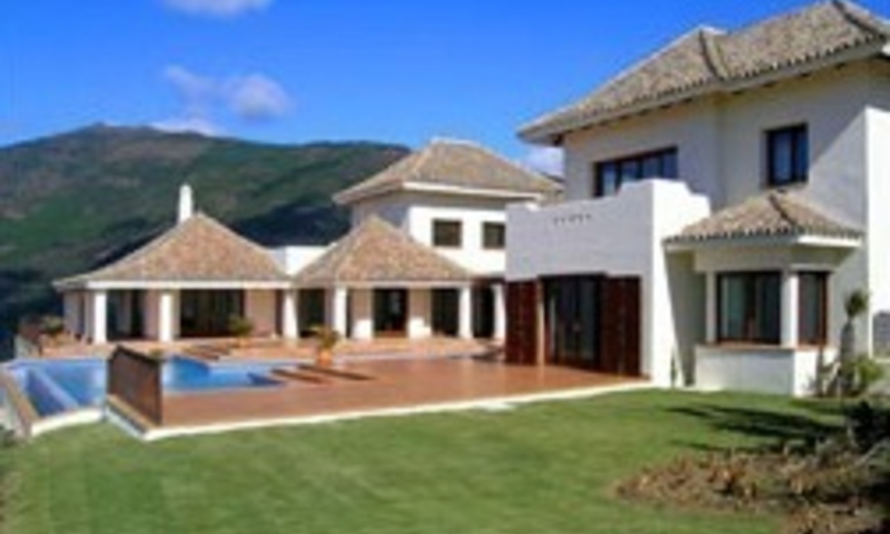 Exclusive villa for sale - Gated resort - Marbella / Benahavis 3