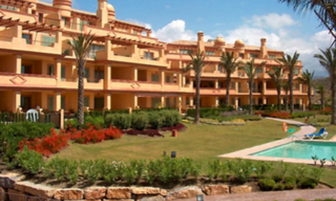 Golf apartment for sale at Four Seasons, Los Flamingos Golf Resort, Benahavis, Marbella, Estepona 1