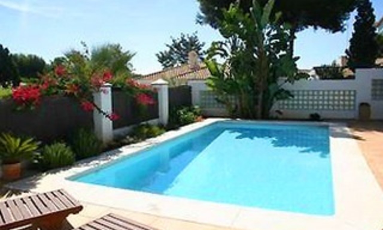 Beachside villa for sale, Los Monteros, Marbella 1
