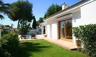 Beachside villa for sale, Los Monteros, Marbella 2