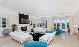 For sale: Luxury frontline golf villa in Marbella 2136 