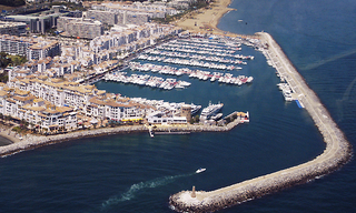 Luxurious Apartment for sale in Puerto Banus, Marbella 5