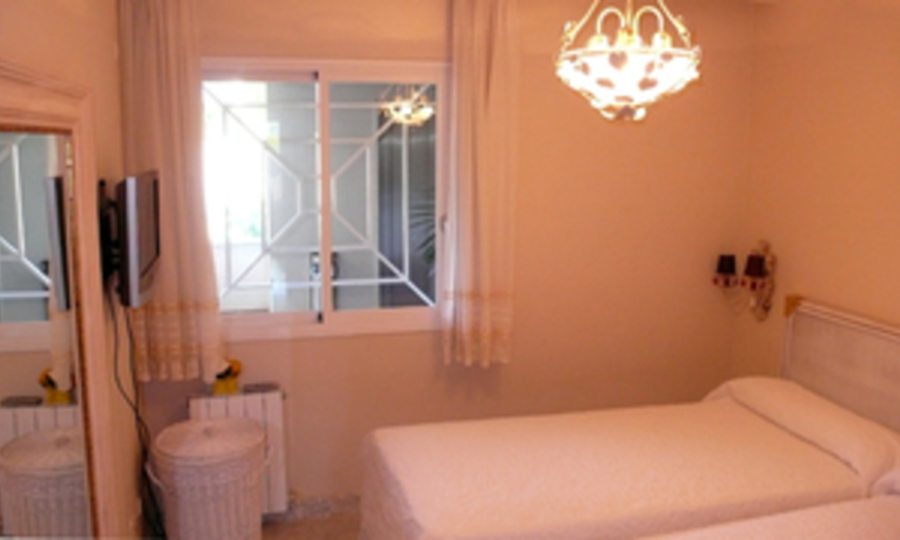 Luxurious Apartment for sale in Puerto Banus, Marbella 11