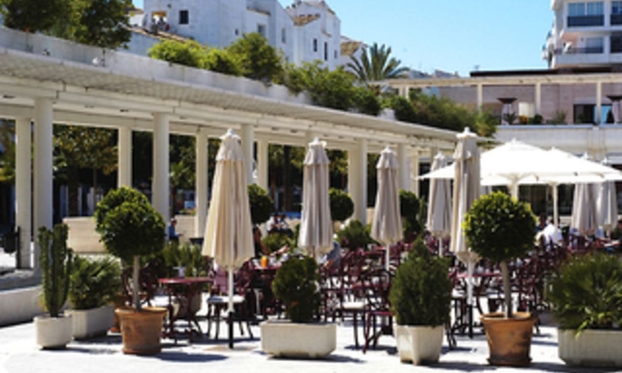 Luxurious Apartment for sale in Puerto Banus, Marbella 3