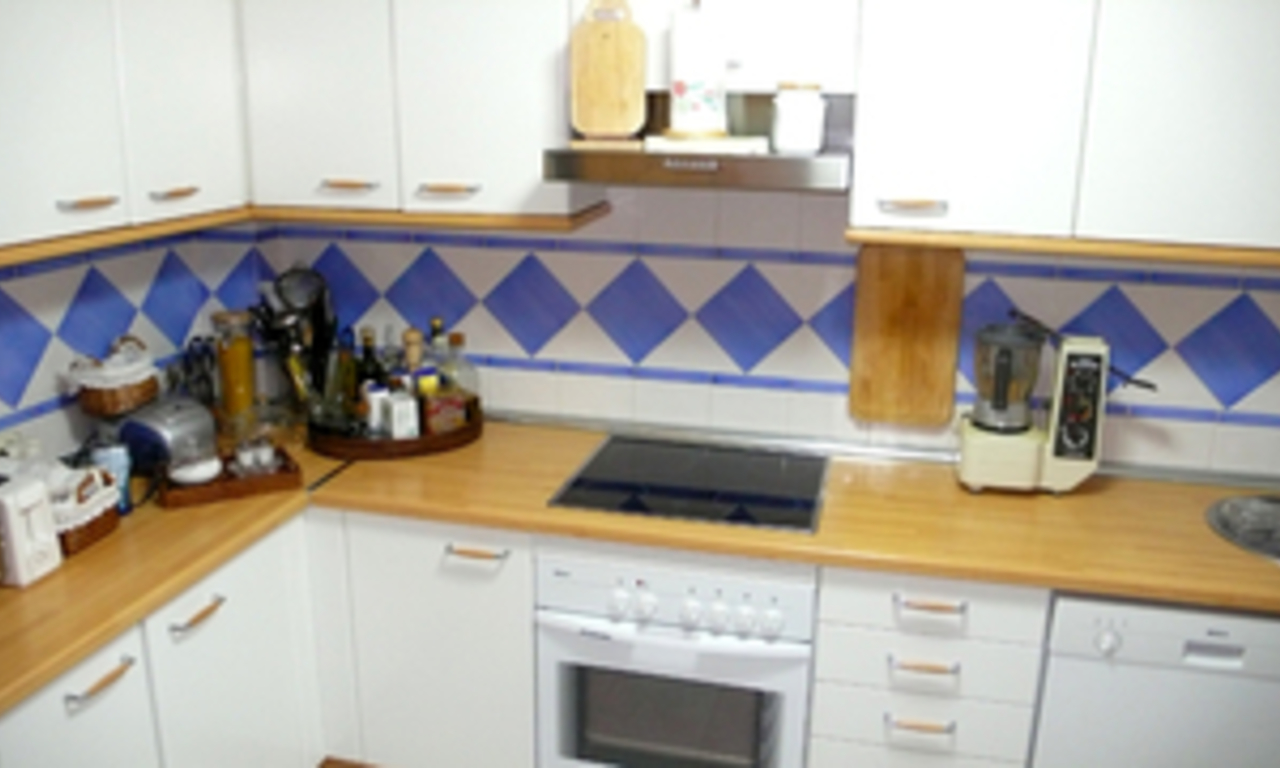 Luxurious Apartment for sale in Puerto Banus, Marbella 9