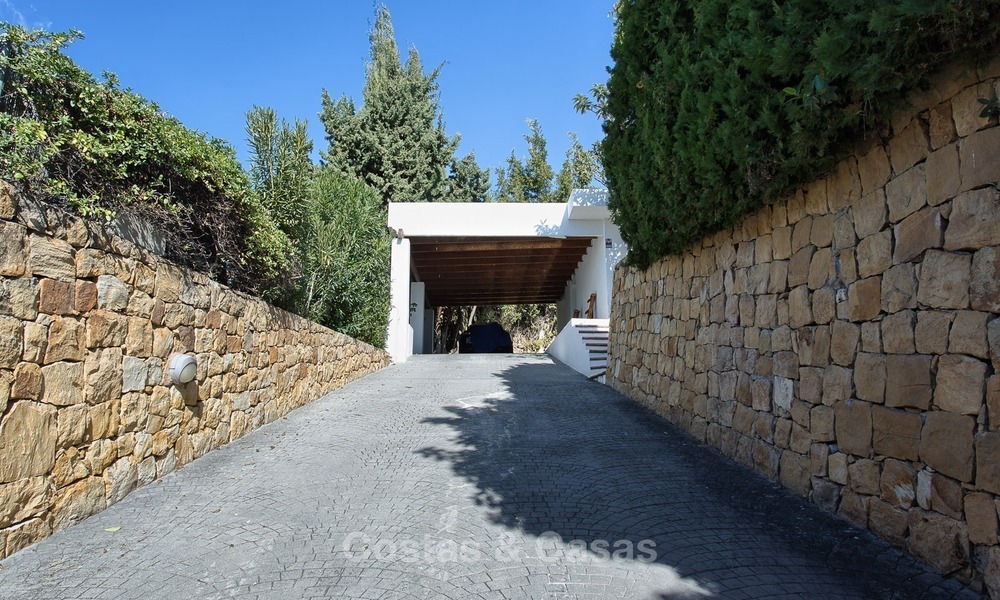 For Sale: Modern Villa in Golf Valley Nueva Andalucía, Marbella 2002
