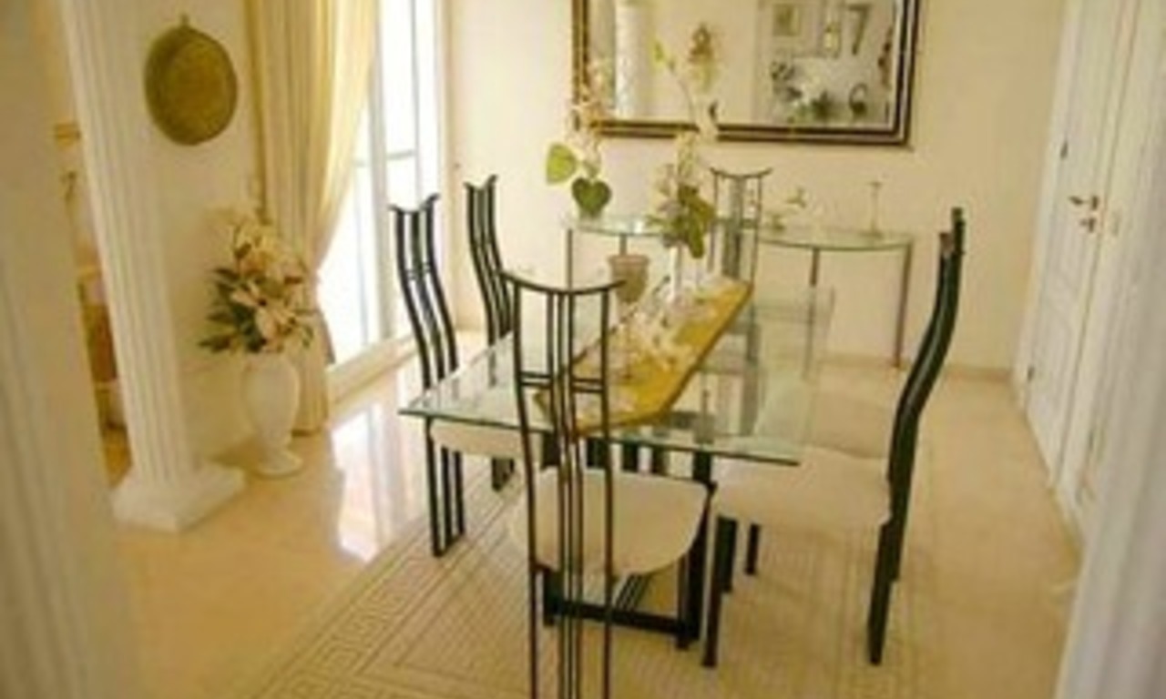Penthouse apartment for sale, beachfront complex, New Golden Mile, Marbella - Estepona 4