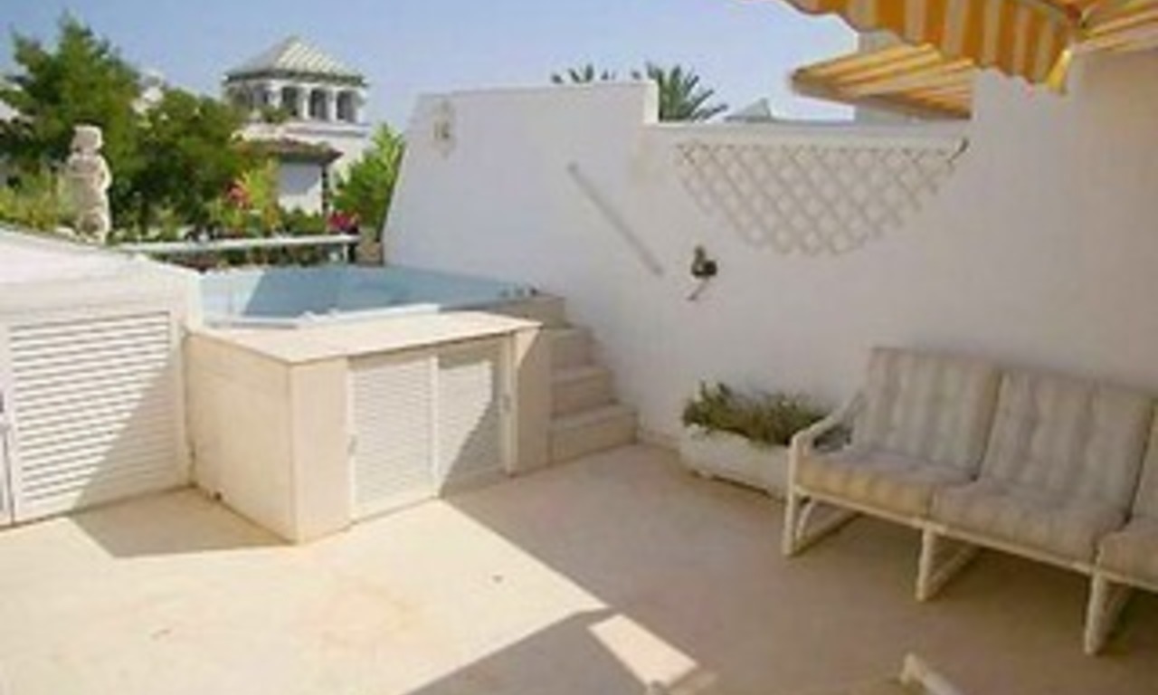 Penthouse apartment for sale, beachfront complex, New Golden Mile, Marbella - Estepona 2