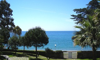Frontline beach apartment for sale, beachfront / first line beach, Marbella - Estepona. 0