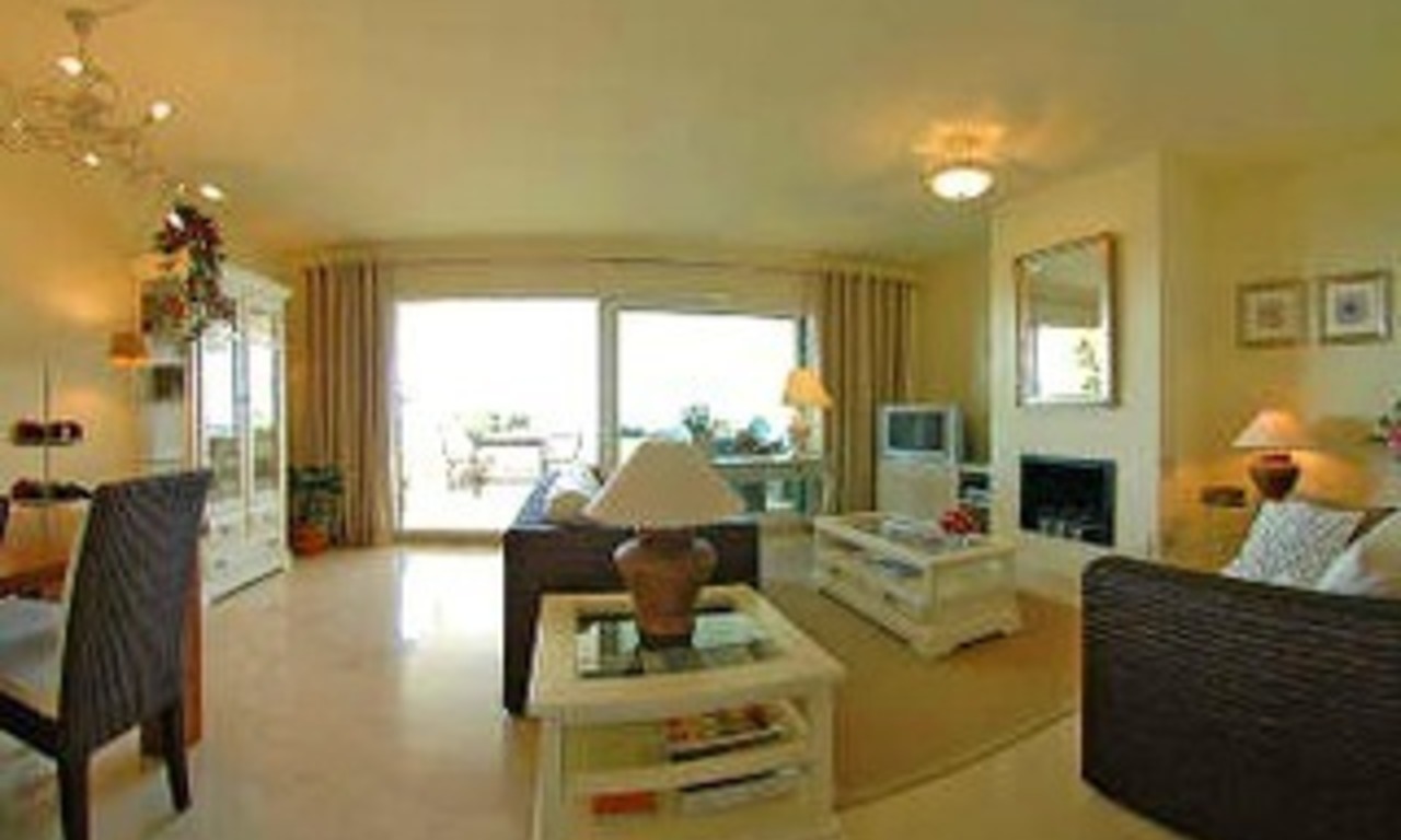 Beachfront Appartementen en Penthouse for sale, first line beach, Marbella - Cabopino 16