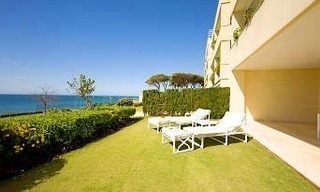 Beachfront Appartementen en Penthouse for sale, first line beach, Marbella - Cabopino 12