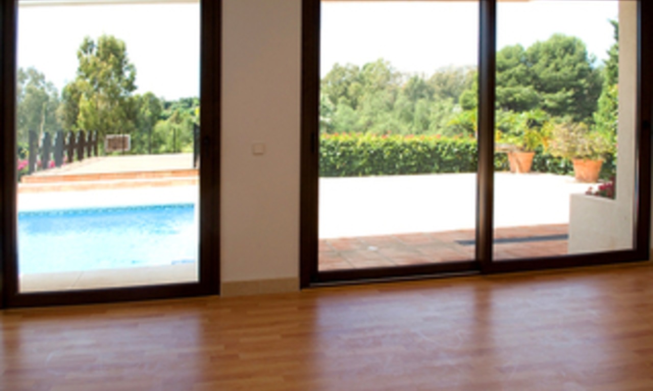 Frontline golf villa for sale in Marbella - Costa del Sol 11