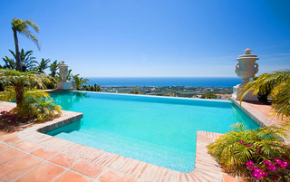 Newly built luxury villa for sale in Marbella east