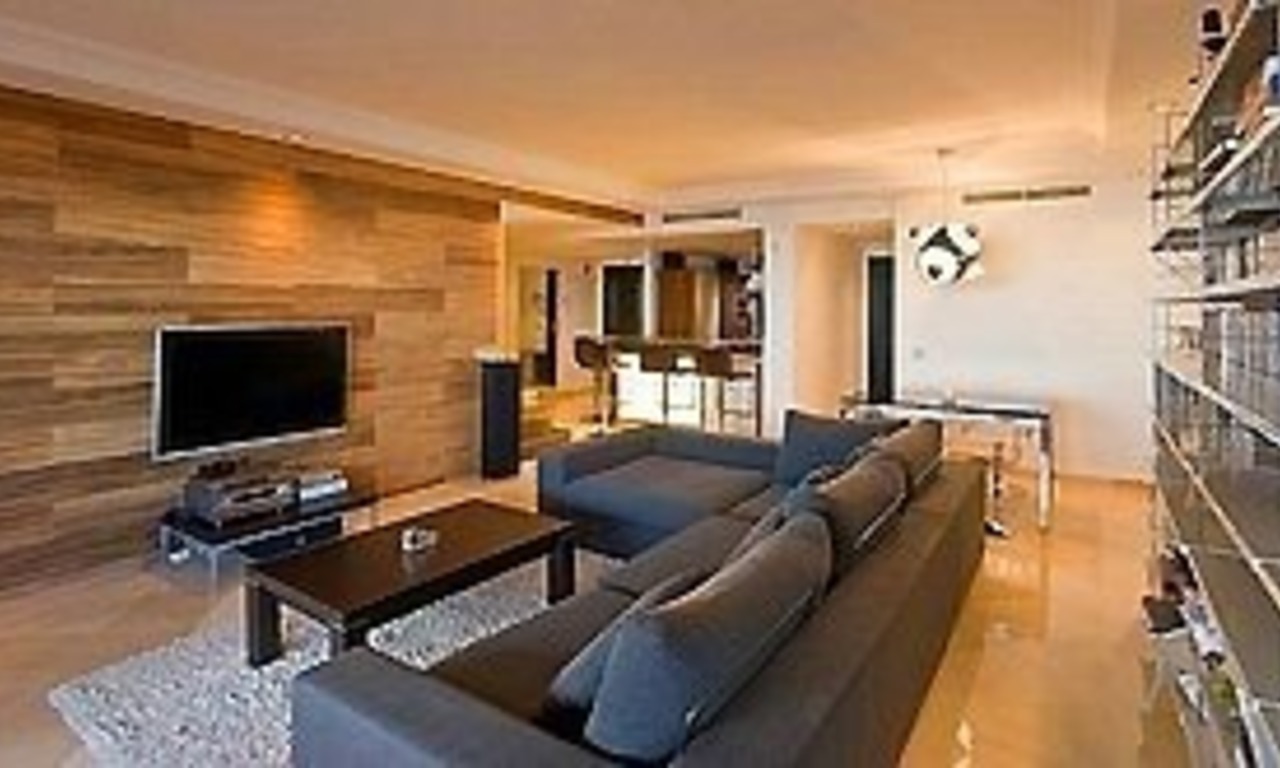 Frontline beach Penthouse apartment for sale, New Golden Mile, Marbella - Estepona 11