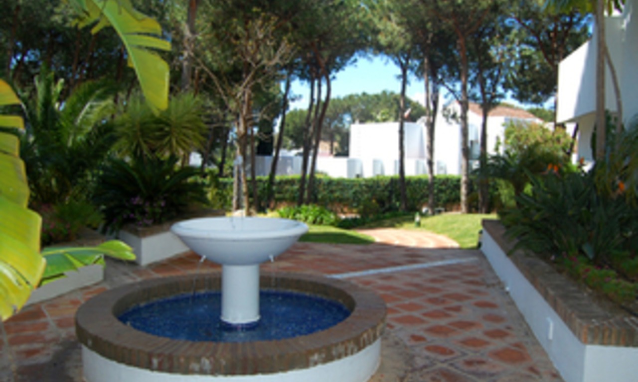 Beachside apartment for sale, 2nd line beach, Puerto Banus - Marbella 5