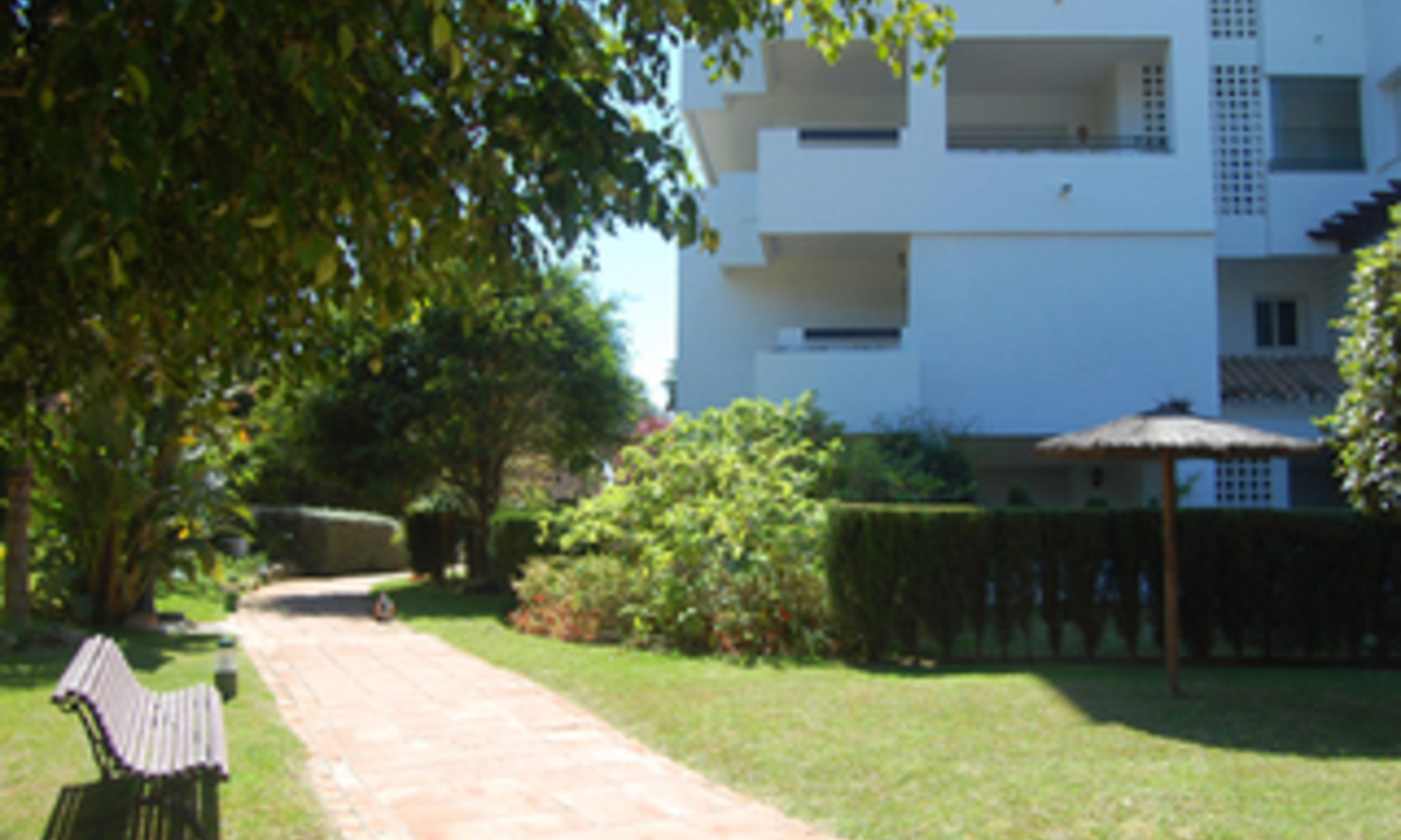 Beachside apartment for sale, 2nd line beach, Puerto Banus - Marbella 4
