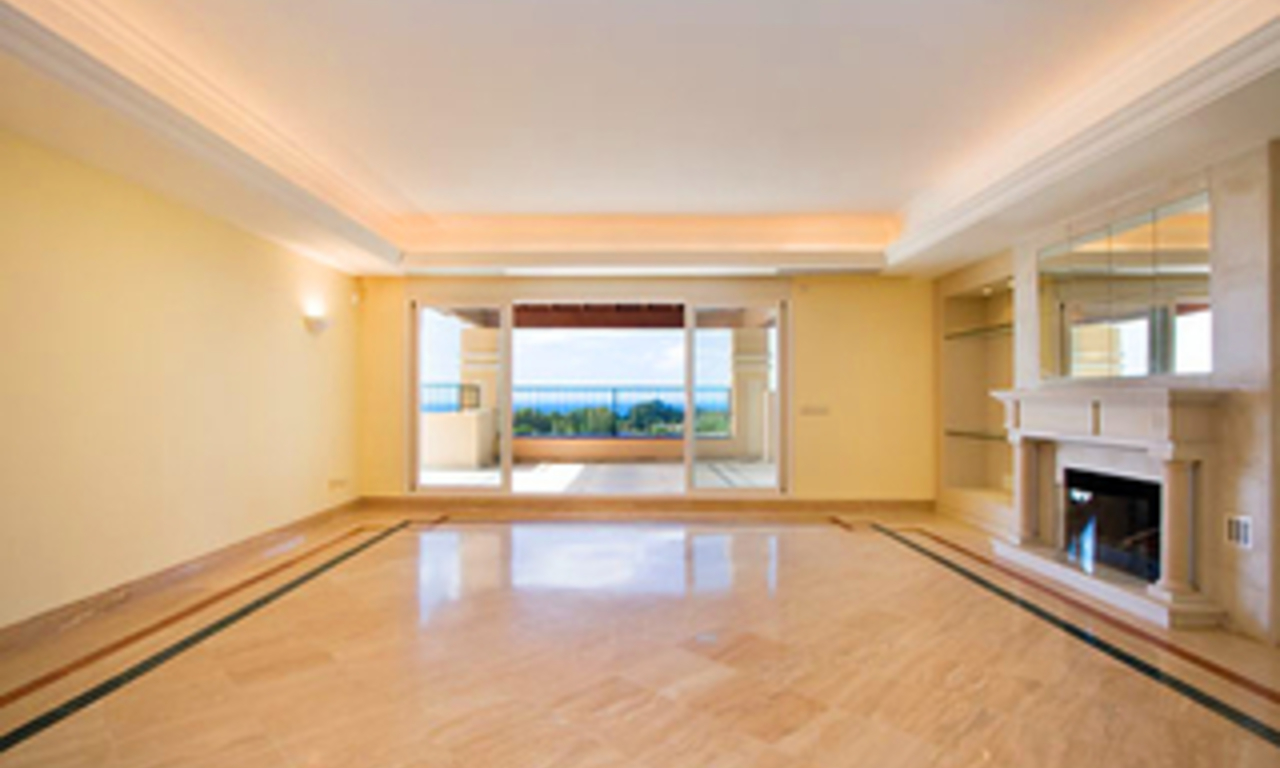 Luxury penthouse apartment for sale, Golden Mile, Marbella 11