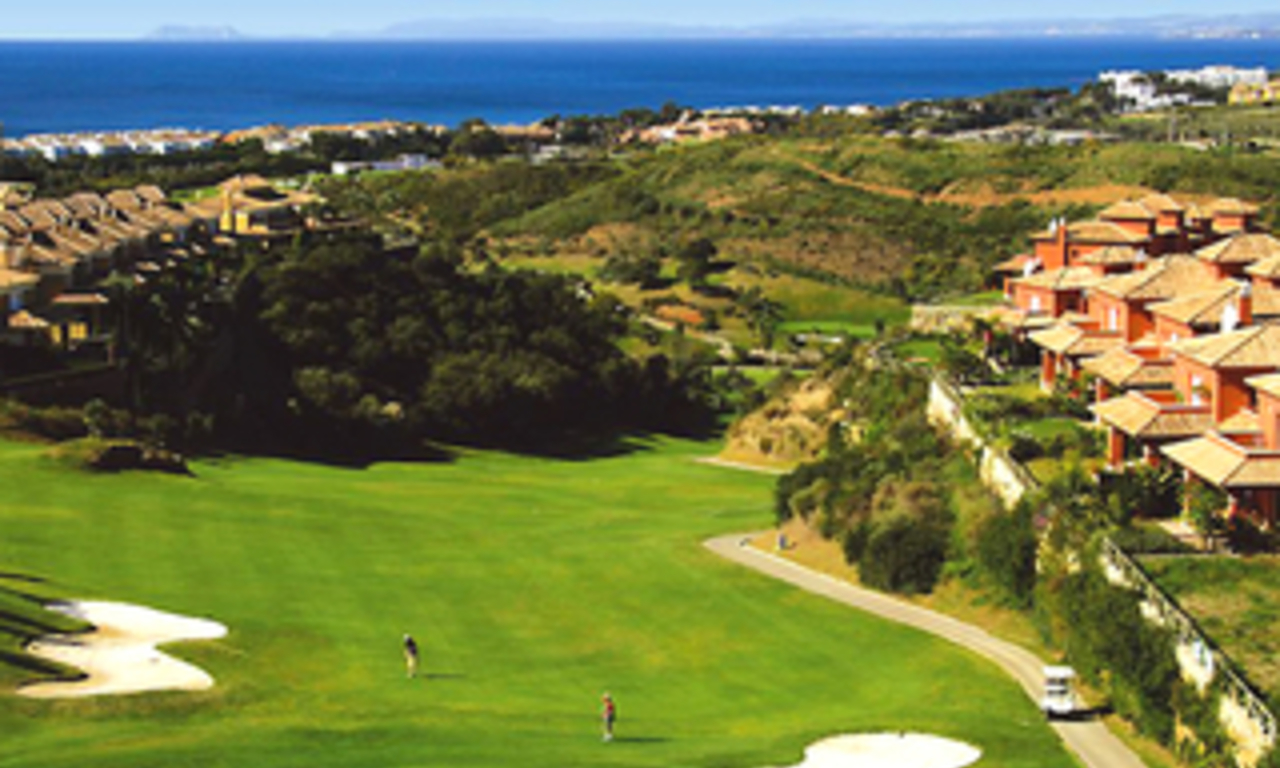 Luxury apartments for sale at Golf resort, Marbella east 3