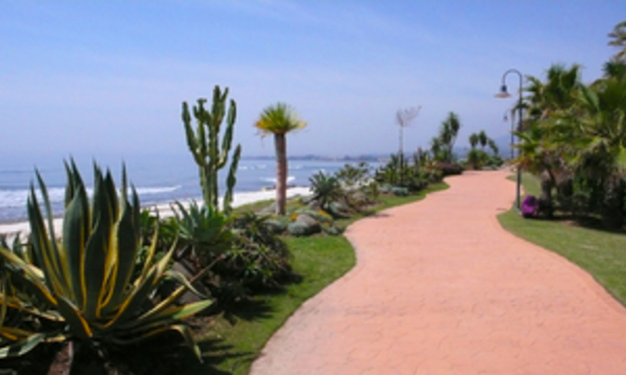 Pre Bank reposession property, beachside Penthouse apartment for sale, Marbella - Estepona, Costa del Sol 15