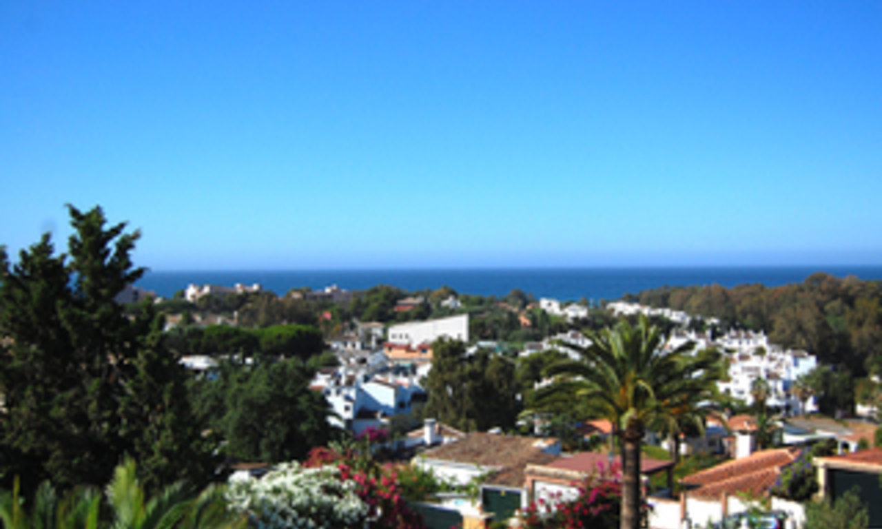 Villa to buy in Elviria at Marbella on the Costa del Sol, Spain 1