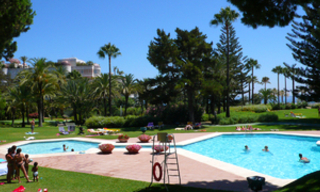 Beachside luxury apartment for sale in Playas del Duque, Puerto Banus, Marbella 15