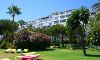 Beachside luxury apartment for sale in Playas del Duque, Puerto Banus, Marbella 13