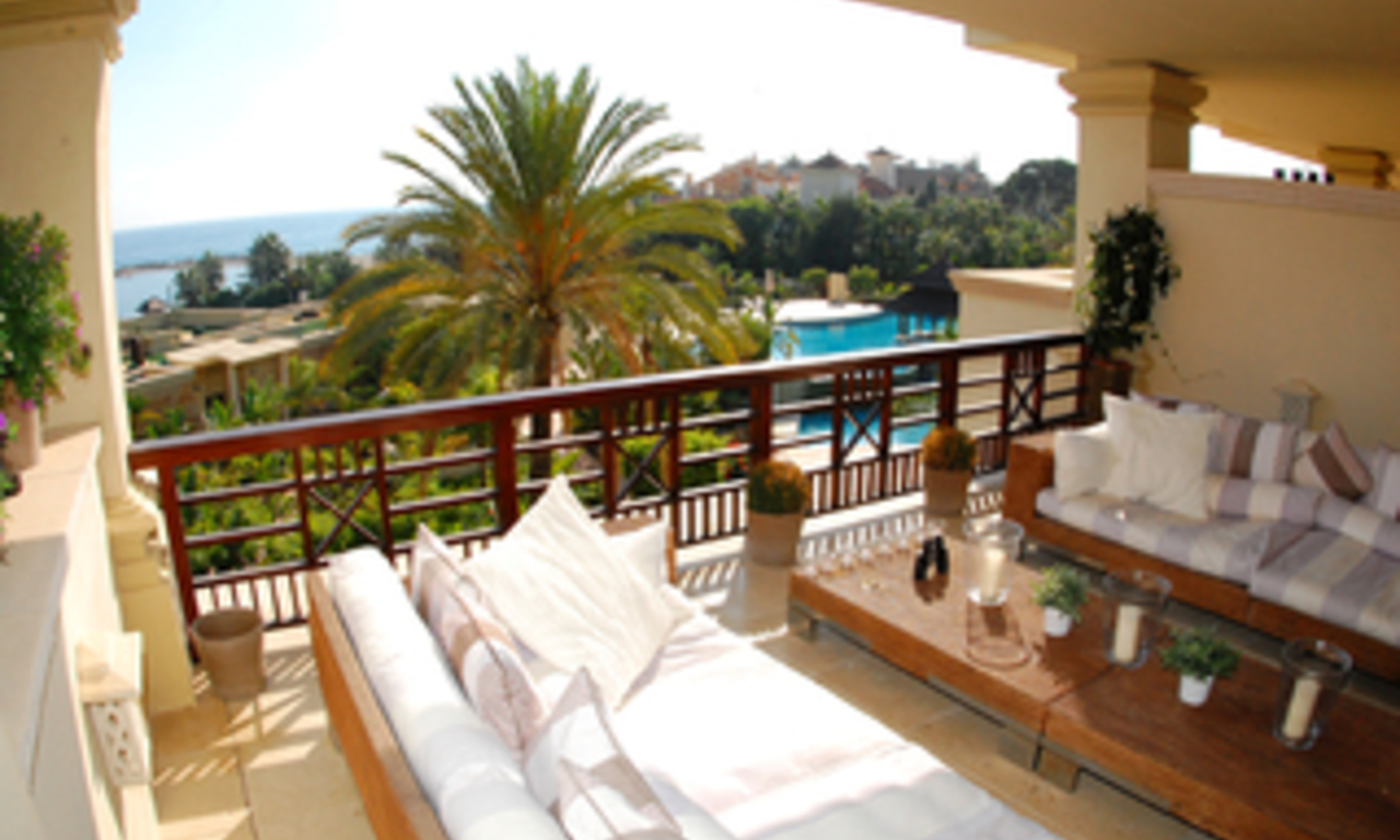 Luxury beachfront apartment for sale in Puerto Banus - Marbella 1