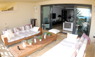 Luxury beachfront apartment for sale in Puerto Banus - Marbella 10