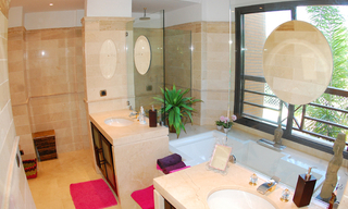 Luxury beachfront apartment for sale in Puerto Banus - Marbella 20