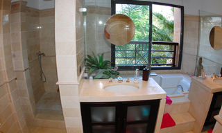 Luxury beachfront apartment for sale in Puerto Banus - Marbella 21