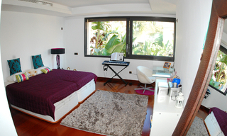 Luxury beachfront apartment for sale in Puerto Banus - Marbella 19