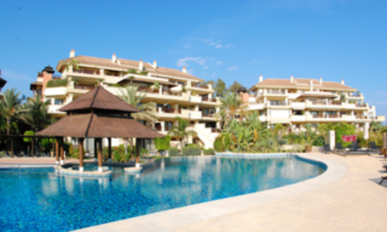 Luxury beachfront apartment for sale in Puerto Banus - Marbella 26