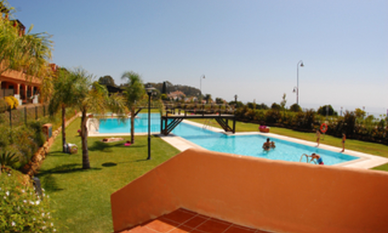 Beachfront apartments and penthouse for sale, Estepona, Costa del Sol 11